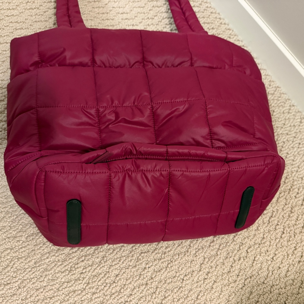 lululemon athletica Quilted Tote - 12L - Picture 6 of 6